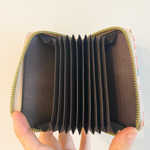 NEW small wallet - Picture 2 of 2